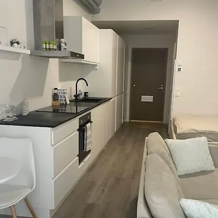 Appartamento Yksioe Loistavalla Sijainnilla Sekae Yhteyksillae Vantaa